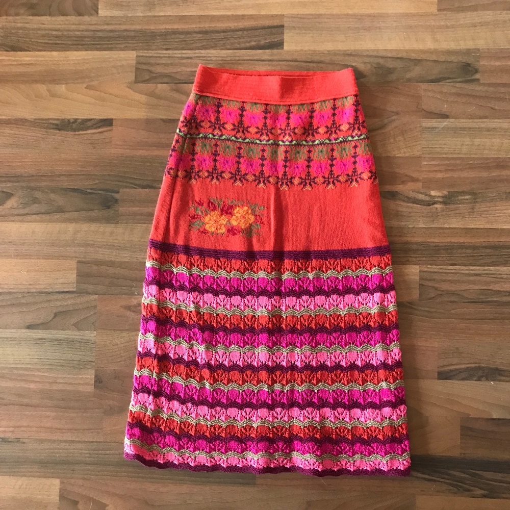 Oilily Sweater Skirt; red with scalloped detail